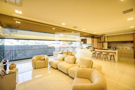 Sala e varanda de apartamento à venda com 2 quartos, 190m² em Tatuapé, São Paulo