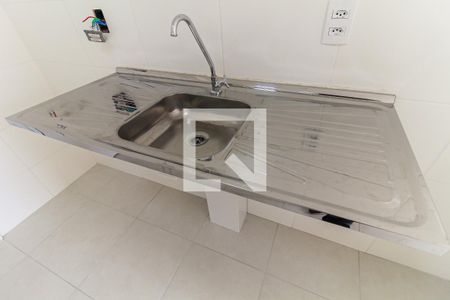 Sala/Cozinha de apartamento para alugar com 2 quartos, 33m² em Itaquera, São Paulo