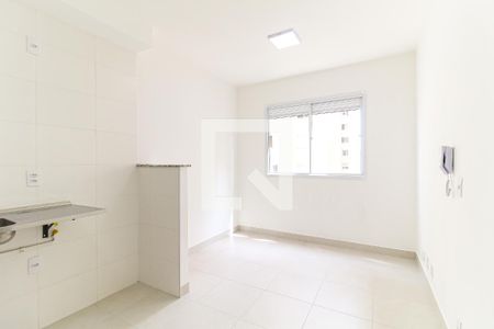 Sala/Cozinha de apartamento para alugar com 2 quartos, 33m² em Itaquera, São Paulo