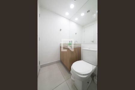 Banheiro de kitnet/studio à venda com 1 quarto, 24m² em Brooklin, São Paulo