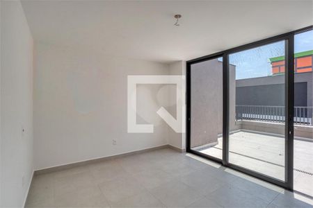 Casa à venda com 4 quartos, 216m² em Campo Belo, São Paulo