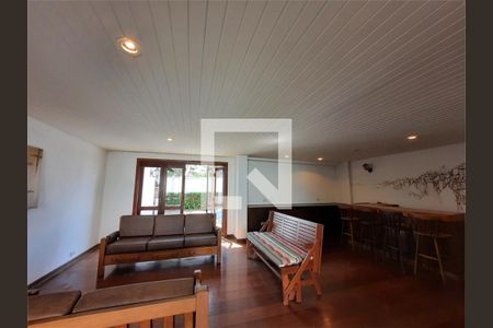 Casa à venda com 3 quartos, 277m² em Chácara Monte Alegre, São Paulo