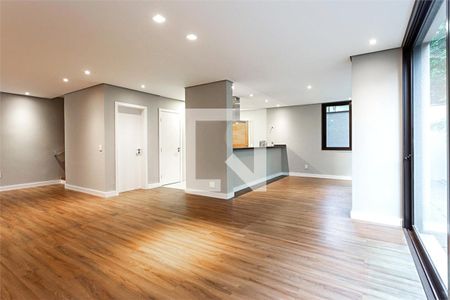 Casa à venda com 4 quartos, 427m² em Santo Amaro, São Paulo