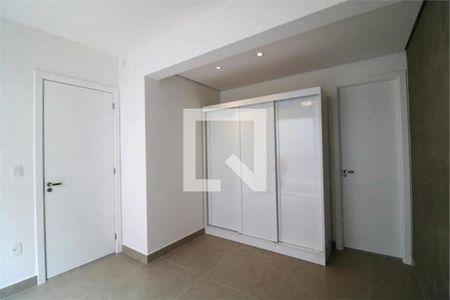 Casa à venda com 2 quartos, 103m² em Cambuci, São Paulo