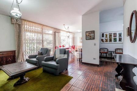 Casa à venda com 4 quartos, 241m² em Jardim Marajoara, São Paulo