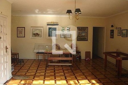 Casa à venda com 4 quartos, 380m² em Jabaquara, São Paulo