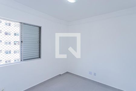 Quarto 1 de apartamento para alugar com 2 quartos, 53m² em Parque Maria Domitila, São Paulo
