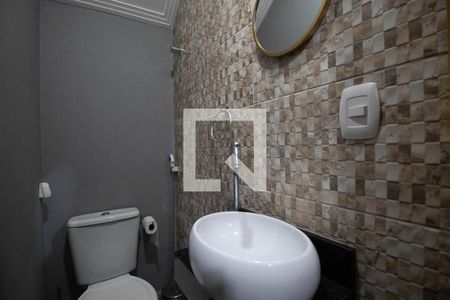 Lavabo de casa de condomínio para alugar com 2 quartos, 53m² em Vila Gustavo, São Paulo