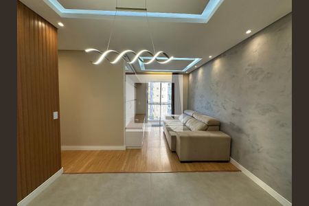 Sala de apartamento para alugar com 2 quartos, 61m² em Jardim Tupanci, Barueri