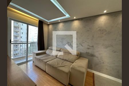 Sala de apartamento para alugar com 2 quartos, 61m² em Jardim Tupanci, Barueri