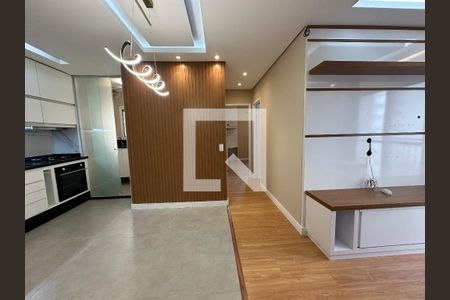 Sala de apartamento para alugar com 2 quartos, 61m² em Jardim Tupanci, Barueri