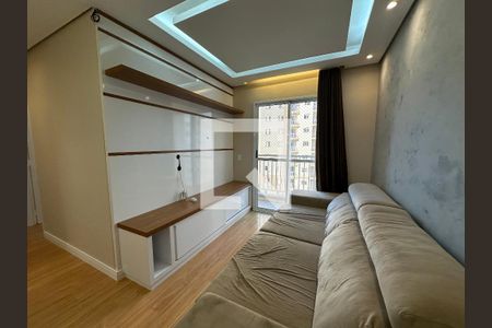 Sala de apartamento para alugar com 2 quartos, 61m² em Jardim Tupanci, Barueri