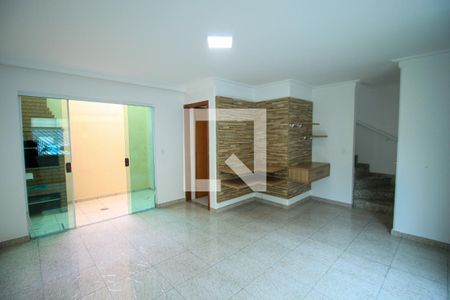 Sala de casa à venda com 3 quartos, 90m² em Água Rasa, São Paulo