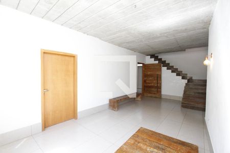 Sala de casa para alugar com 4 quartos, 400m² em Alto dos Pinheiros , Belo Horizonte