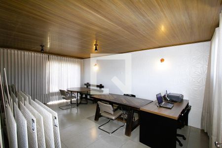 Escritório de casa para alugar com 4 quartos, 400m² em Alto dos Pinheiros , Belo Horizonte