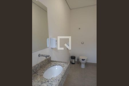 Banheiro de casa para alugar com NaN quartos, m² em Pacaembu, São Paulo