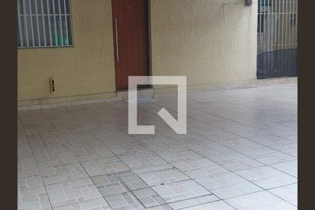 Garagem de casa à venda com 2 quartos, 68m² em Vila Antonieta, São Paulo