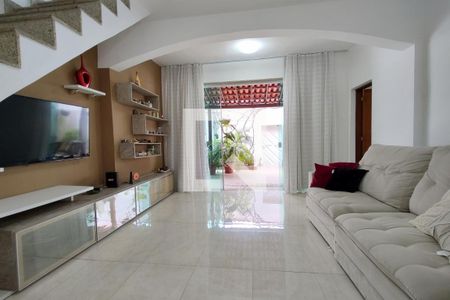 Sala de casa para alugar com 4 quartos, 368m² em Taquara, Rio de Janeiro