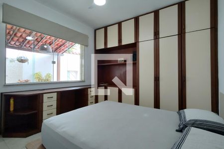 Quarto 1 de casa para alugar com 4 quartos, 368m² em Taquara, Rio de Janeiro