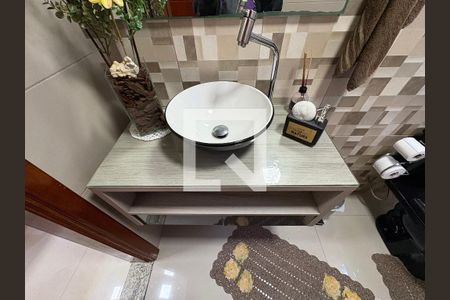 Lavabo de casa à venda com 3 quartos, 185m² em Vila Curuçá, Santo André