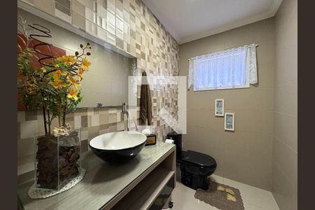 Lavabo de casa à venda com 3 quartos, 185m² em Vila Curuçá, Santo André