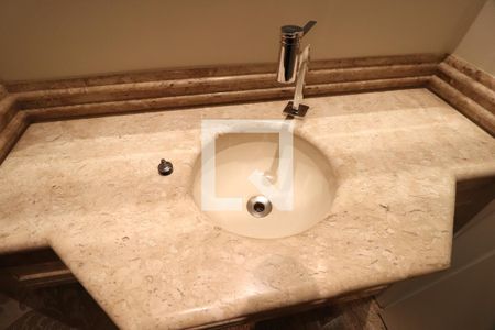 Lavabo de apartamento para alugar com 5 quartos, 340m² em Centro, Uberlândia