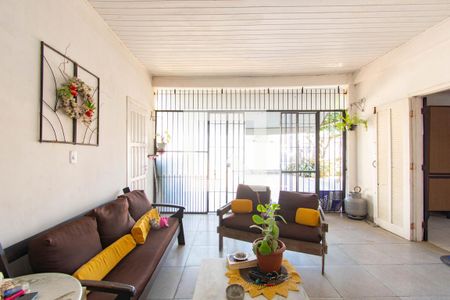 Sala de casa à venda com 4 quartos, 176m² em Niterói, Canoas