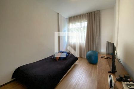 Quarto 1 de apartamento à venda com 4 quartos, 160m² em Santo Antônio, Belo Horizonte