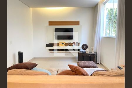 Sala de casa de condomínio à venda com 3 quartos, 149m² em Garças, Belo Horizonte