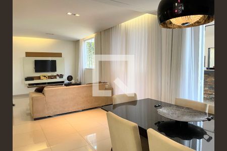 Sala de casa de condomínio à venda com 3 quartos, 149m² em Garças, Belo Horizonte