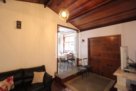 Sala de casa de condomínio para alugar com 3 quartos, 170m² em Copacabana, Belo Horizonte
