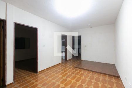 Sala de casa para alugar com 2 quartos, 80m² em Jardim Mimar, São Paulo