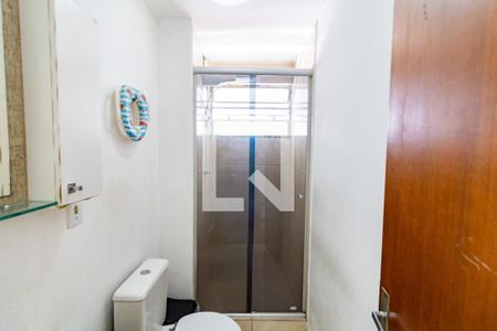 Banheiro de apartamento à venda com 1 quarto, 48m² em Santa Tereza, Porto Alegre