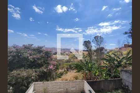 Varanda de casa à venda com 5 quartos, 225m² em Teixeira Dias (barreiro), Belo Horizonte