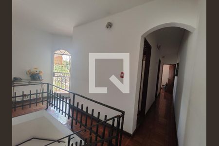 Corredor de casa à venda com 5 quartos, 225m² em Teixeira Dias (barreiro), Belo Horizonte