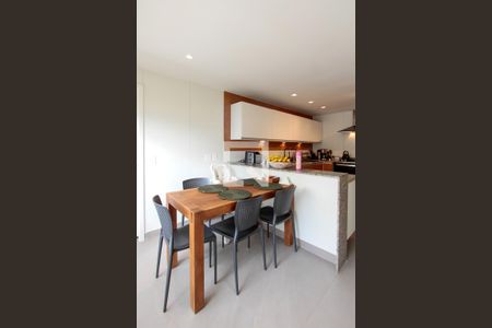 Apartamento à venda com 4 quartos, 233m² em Barra da Tijuca, Rio de Janeiro