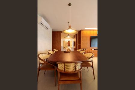 Apartamento à venda com 4 quartos, 233m² em Barra da Tijuca, Rio de Janeiro