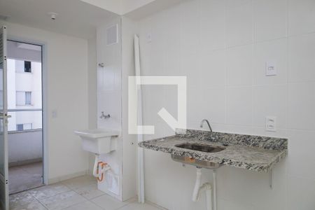 Sala/Cozinha de apartamento à venda com 2 quartos, 46m² em Vila Carmosina, São Paulo