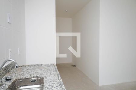Sala/Cozinha de apartamento à venda com 2 quartos, 46m² em Vila Carmosina, São Paulo