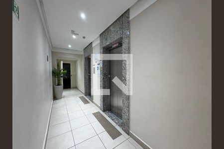 Hall social de apartamento à venda com 2 quartos, 44m² em Parque Sao Vicente, Santo André
