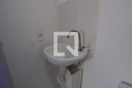 Banheiro de kitnet/studio para alugar com 1 quarto, 25m² em Chácara Inglesa, São Paulo