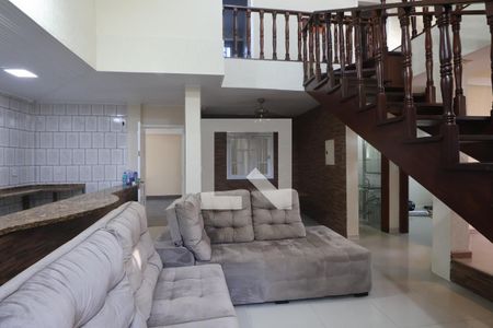Sala 2 de casa à venda com 3 quartos, 270m² em Rio Branco, Canoas