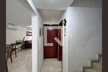 Corredor de casa de condomínio à venda com 3 quartos, 140m² em Vargem Pequena, Rio de Janeiro