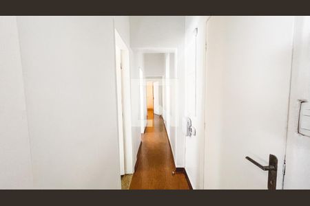 Corredor  de casa à venda com 3 quartos, 273m² em Jardim São Paulo, São Paulo