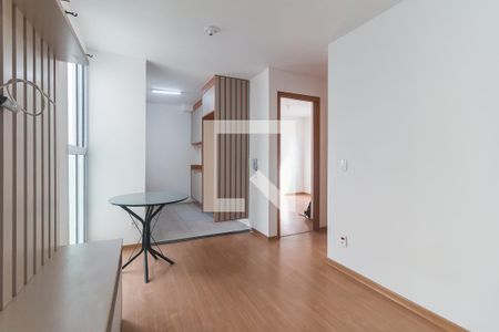 Sala de apartamento para alugar com 2 quartos, 43m² em Boturuju, Mogi das Cruzes