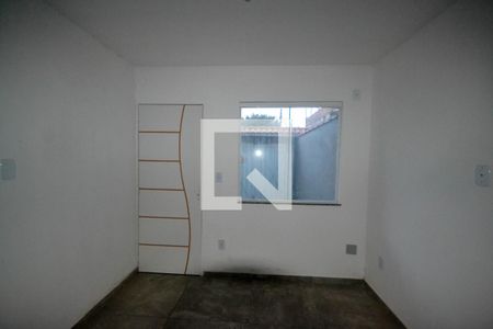 Sala de casa para alugar com 3 quartos, 86m² em Jardim Santa Eugenia, Nova Iguaçu