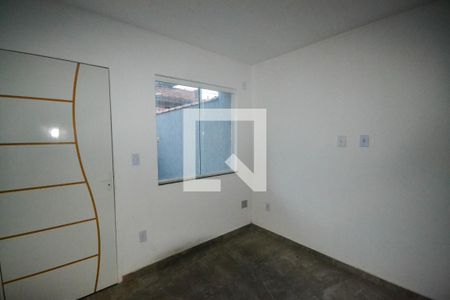 Sala de casa para alugar com 3 quartos, 86m² em Jardim Santa Eugenia, Nova Iguaçu