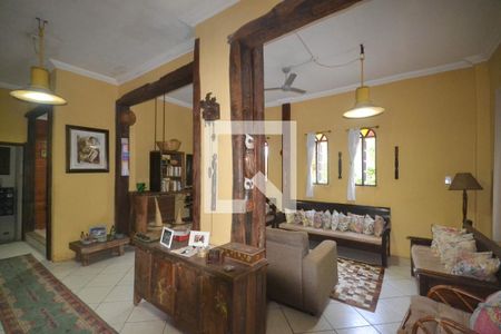 Sala de casa para alugar com 4 quartos, 3000m² em Chacrinha, Nova Iguaçu
