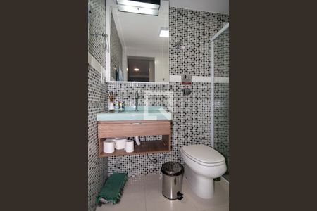 Banheiro de kitnet/studio para alugar com 0 quarto, 40m² em Bela Vista, São Paulo