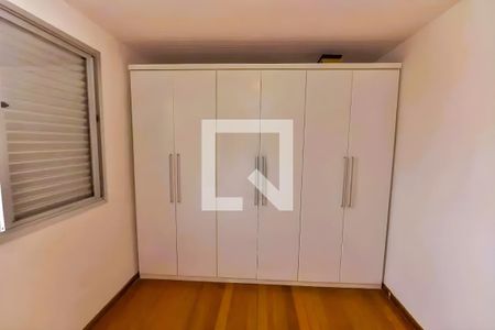 Quarto de apartamento para alugar com 3 quartos, 180m² em Buritis, Belo Horizonte